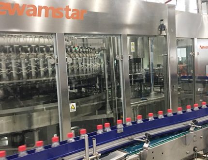 碳酸飲料吹灌旋一體機(jī)